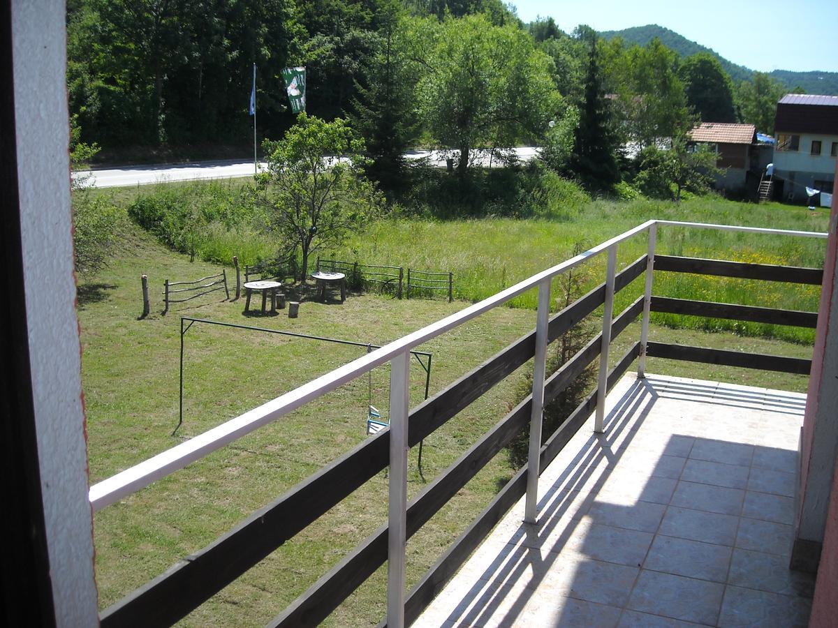 Motel Sretno Good Luck Trnovo Buitenkant foto