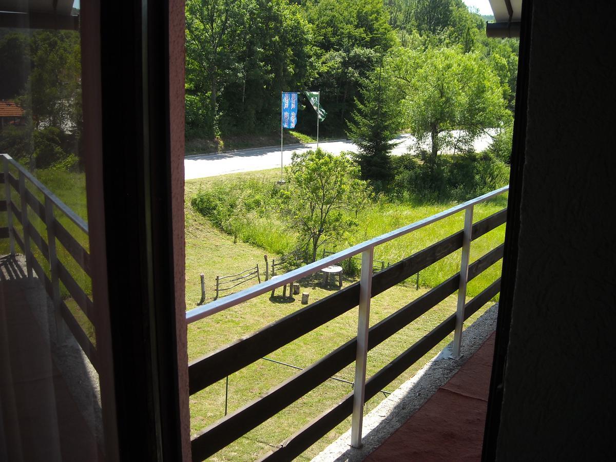 Motel Sretno Good Luck Trnovo Buitenkant foto